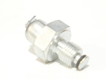 R180-R190-R195 Датчик давления масла